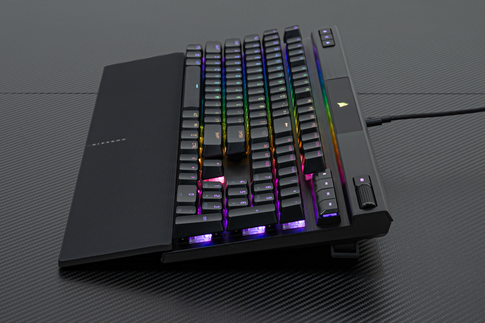 Corsair K70 RGB Pro Gaming Mechanical Keyboard: "Quality Comes at a Price" with a Stylish, Premium Design 5 lhn0719 1655042019765199846933