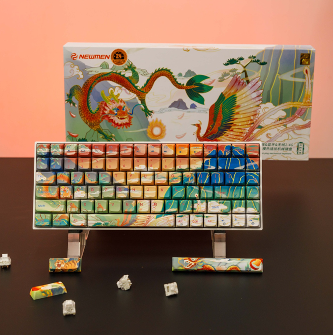 The Newmen GM840 Pro keyboard made a strong impression with its Long Phung Sum Vầy design