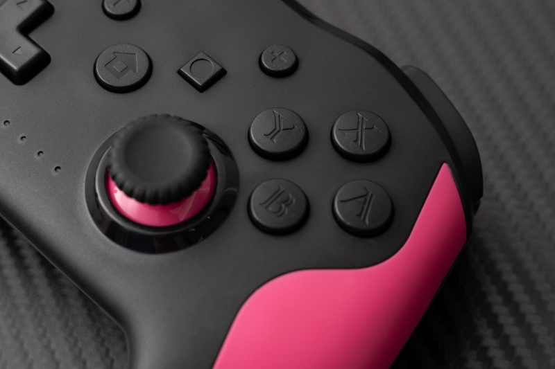 PXN 9609: A Stylish Multi-Platform Gaming Controller Priced Under 500,000 VND 3 photo 2 16564020428451447923944