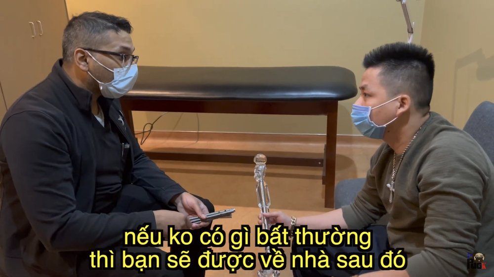 Khoa Pug receives medical advice.