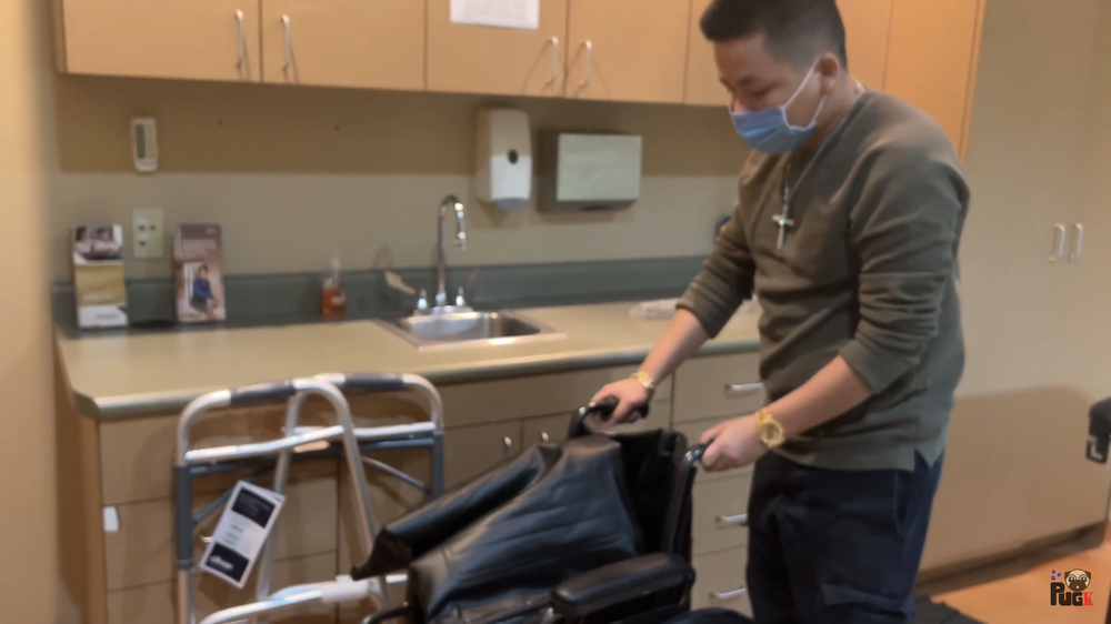 After surgery, Khoa Pug will have to use a wheelchair.