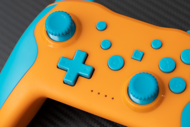 PXN 9609: A Stylish Multi-Platform Gaming Controller Priced Under 500,000 VND 5 photo 4 165640204336863690775