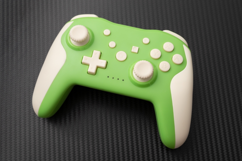 PXN 9609: A Stylish Multi-Platform Gaming Controller Priced Under 500,000 VND 8 photo 7 16564020469651186828137