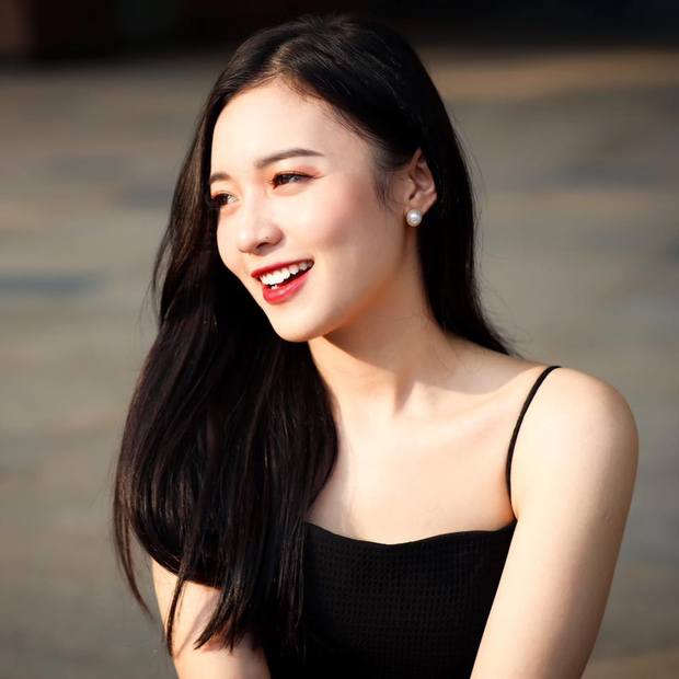 Close-up of the hottest female MC in League of Legends Mobile