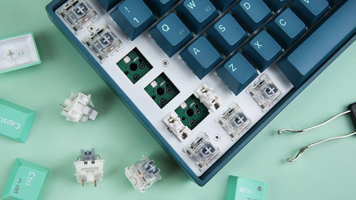 Newmen GM1000 Spring Mechanical Keyboard: A Beautifully Detailed Scenic Design 8 photo 7 16585902700881997539741