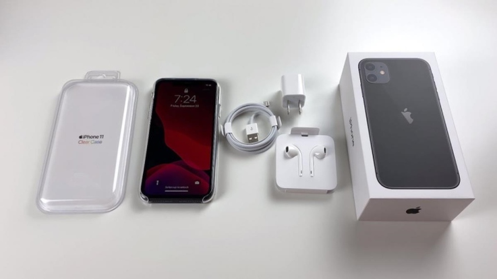 An image of an iPhone with all accessories is now just a dream for users