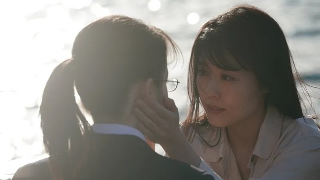 What’s in the Hit Movie About a Reformed Prostitute That’s Taking the Internet by Storm? 3 Chihiro is psychologically hurt but helps heal others - source: Netflix
