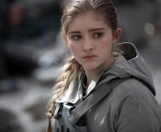 The Hunger Games Actress Threatened by Hacker with 'Nude Photos' and Her 'Outplay' Move Shakes Social Media 1 c8rqxim 1683535184895 16835351851291028378066 1683536602122 1683536602618108354493
