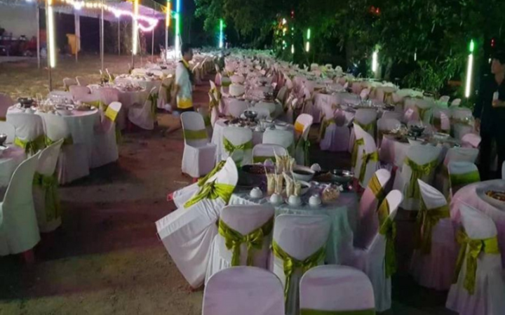 Winning the Jackpot, Man Throws a Party at the Cemetery 1 photo 2 16871355500431035595856 1687159454737 16871594552751901071235