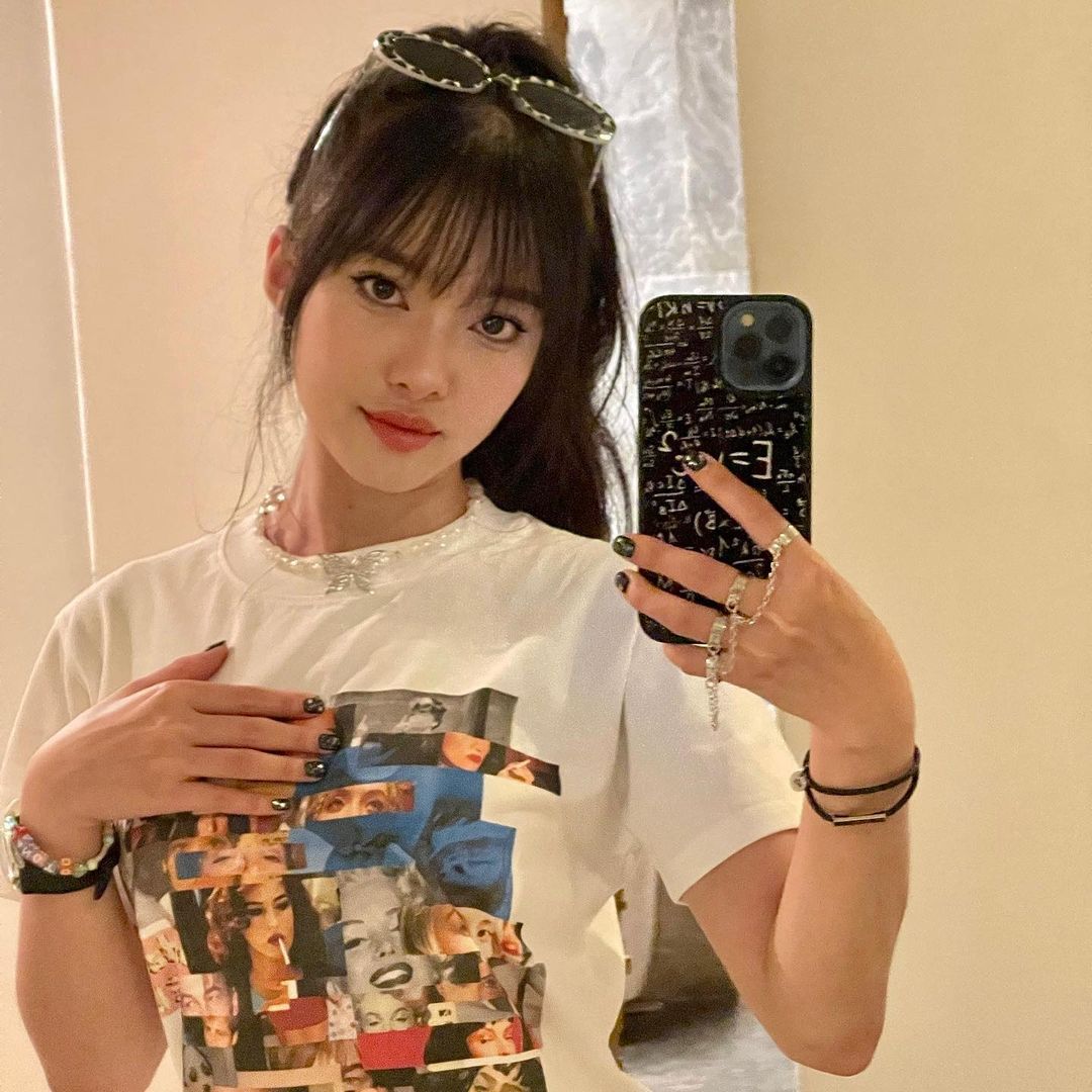 Fan Girl Obsessed with BLACKPINK Concert Leaves Bystanders Speechless 2 photo 2 16909675287341209782454 1691035195283 1691035195391982419487