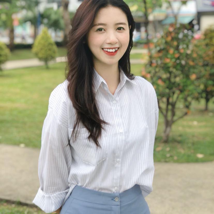 Portrait of a Beautiful Teacher Shocked by Her Favorite Student's Bold Wish on November 20th 7 36384909414477880493364864389728579255587447n 1700712934634396959766 1700715980127 17007159802041153960616