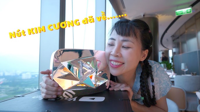 Just Received the Diamond Play Button, Thơ Nguyễn Lightly Flexes Her Billion-Dollar Assets, Claims "I Feel Very Rich Already" 1 hq720 1700193269886619562133
