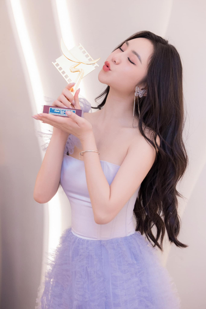 How Quỳnh Kool Transformed from a Viral Hot Girl to a Golden Actress? 11 37598513331141714687263486664804874709957514n 1017 1701833302659 17018333027302063291529