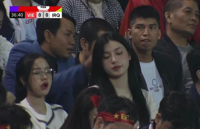 Dressed in a tight outfit, the girl in the stands is praised for outshining a famous TikToker 4 4045914866891177399860922259435109558218547n 170062995567515634061 162121 1701742944883 1701742944960905900149