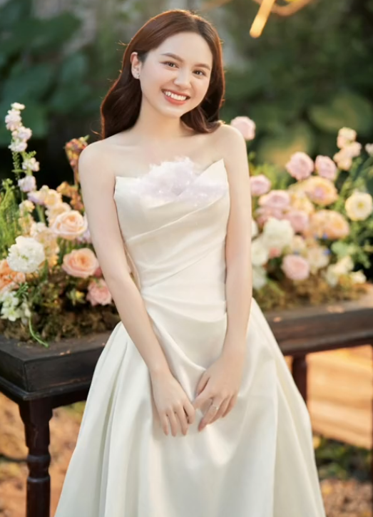 Đặng Thu Hà Reveals the Truth About Her "Rush Wedding" 9 screenshot 2023 12 08 165140 1702031024285316500330