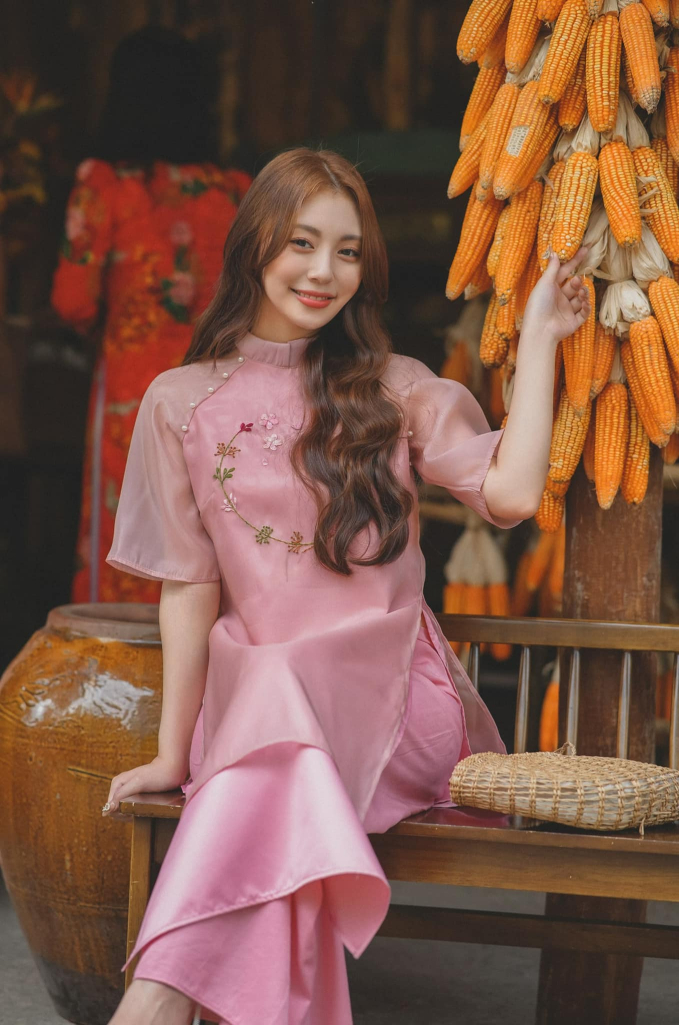 Confident Korean Hot Girl Competes in Vietnamese Quiz, What Makes Her a 'Daughter-in-Law' in the Eyes of Netizens? 7 3256860065335683253996377891585109524089094n 1609 1705719313735 17057193139392128923460
