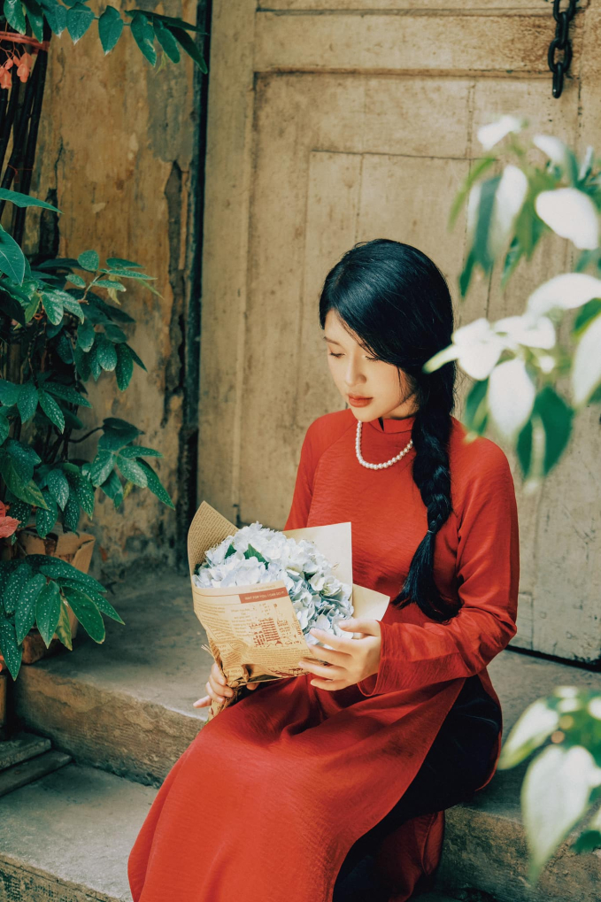 Celebrate Tết Early with Endless Charming Photos of the Physics Teacher 6 35052925833885247547200225400524018796629602n 1729 1706583662777 17065836629641914634978