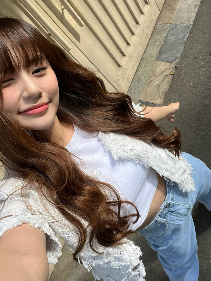 Confident Korean Hot Girl Competes in Vietnamese Quiz, What Makes Her a 'Daughter-in-Law' in the Eyes of Netizens? 6 41400484015778530063222852633828940047218098n 1609 1705719312936 1705719313092739667920