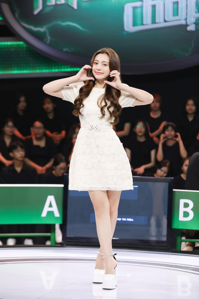 Confident Korean Hot Girl Competes in Vietnamese Quiz, What Makes Her a 'Daughter-in-Law' in the Eyes of Netizens? 5 4167546813531334541247554906148235610314988n 1609 1705719312313 1705719312417463351083