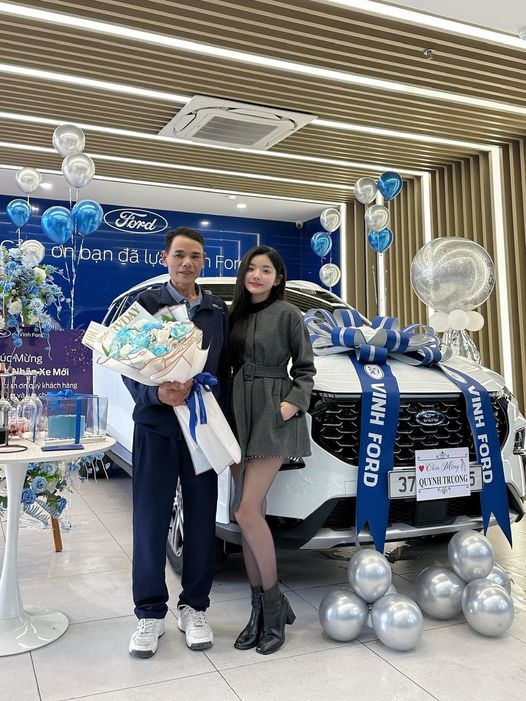 Beautiful and Obedient Girl of Mukbang Surprises with Luxury Car Before New Year 2 photo 1707364600106 17073646009901928022562