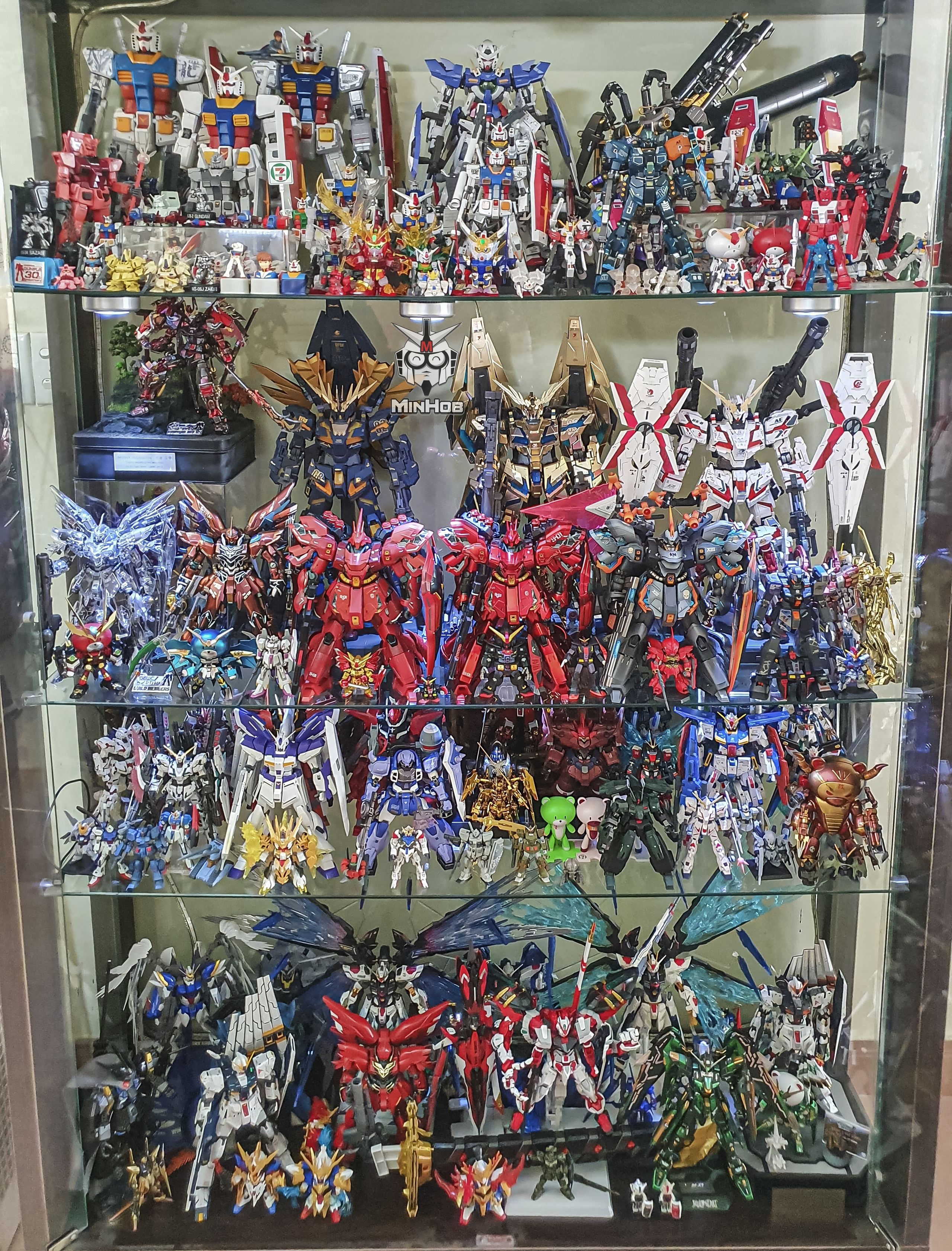 Collector Flexes His Massive Asset, 11 Years of Robo Collecting 6 tu cu 2020 1 1707528071144421976544