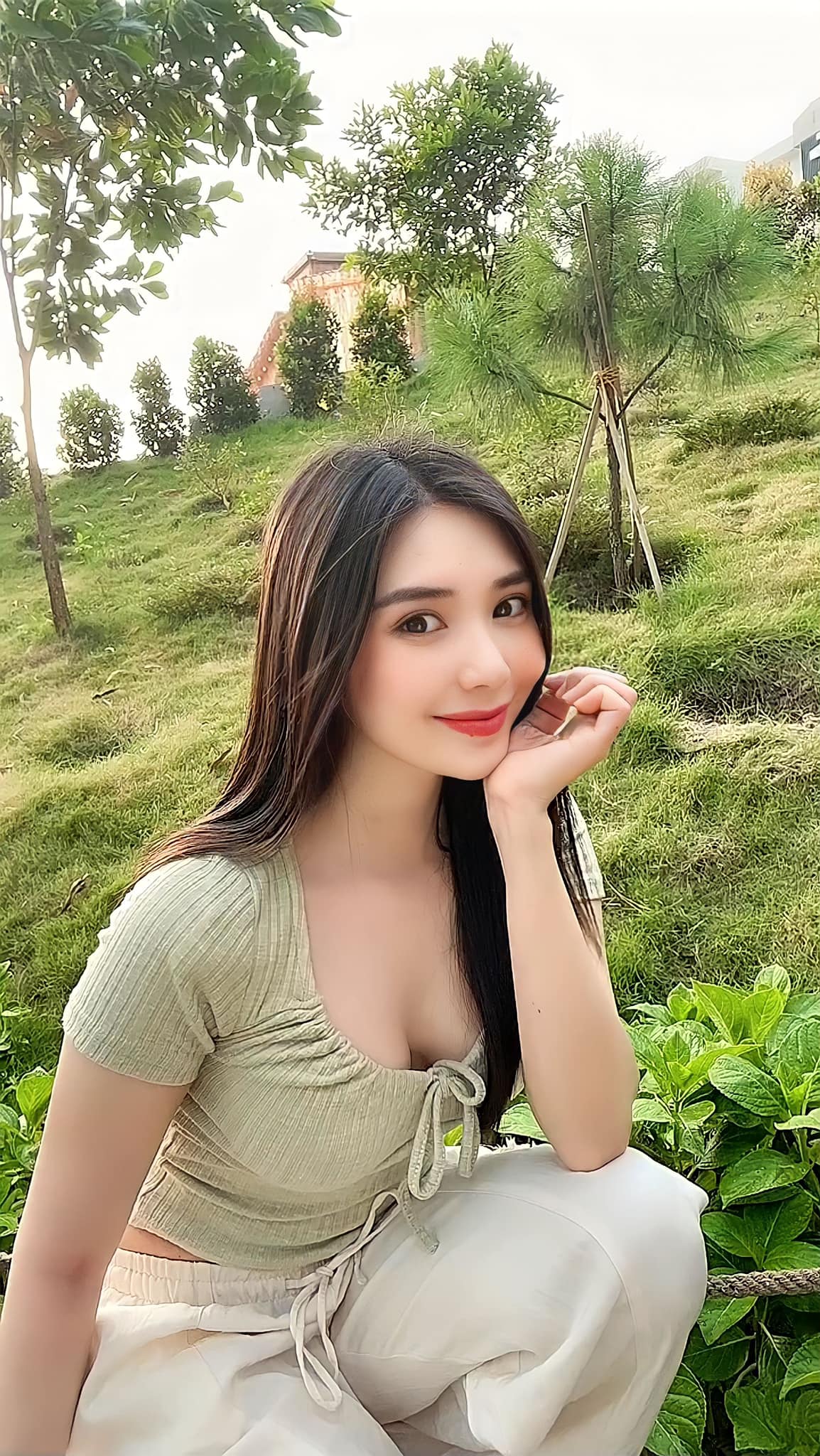 Admiring the Beauty of Hot Girl Thanh Bi After 7 Years of Breakup, Her Ex Can't Help but Do This Right Away 5 39650711832632054239836658064198893616856554n 17100465344211263705653