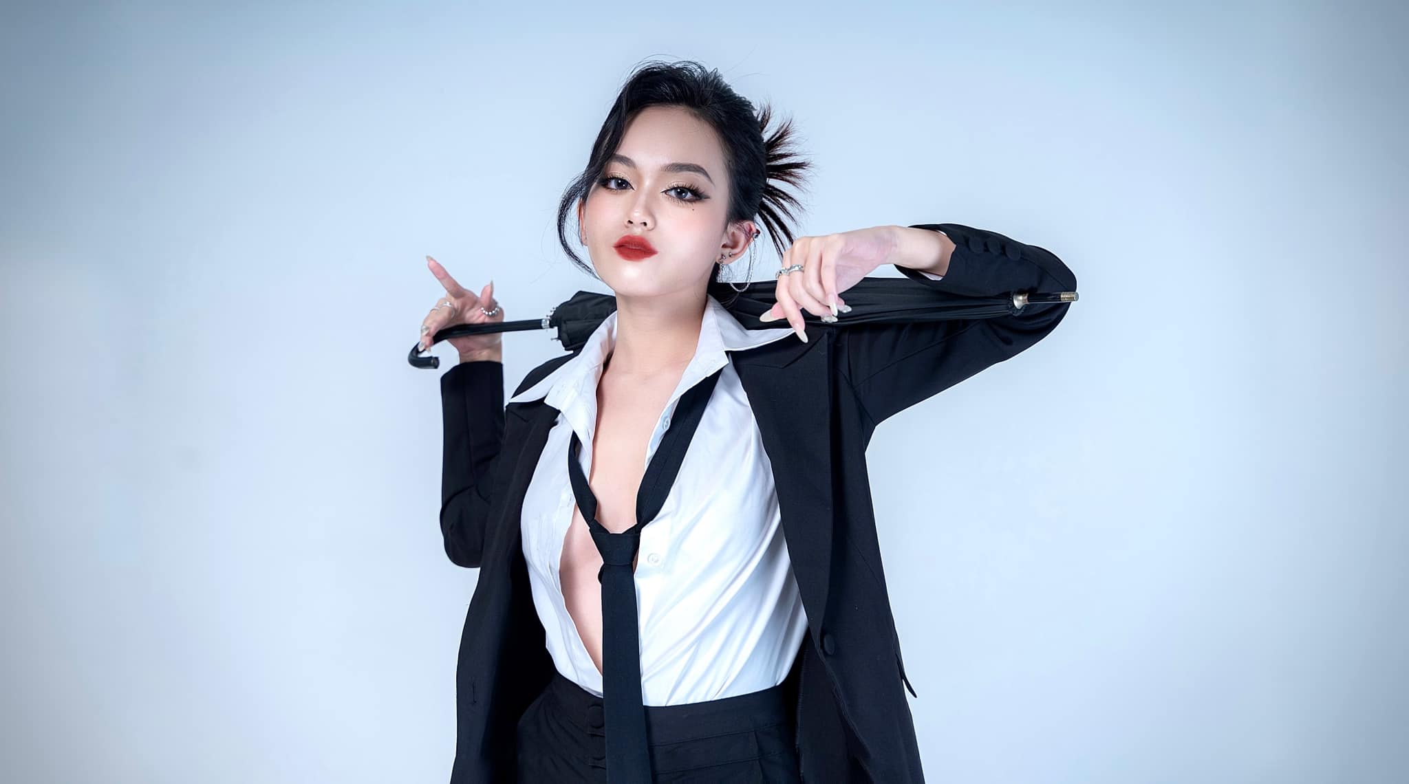 The New MC of Arena of Valor Sparks Controversy Right After Her Debut, Gamers Make a Sharp Comment Looking at VNG 4 40146989617204411317985989004562715416197683n 1709266471687978244639