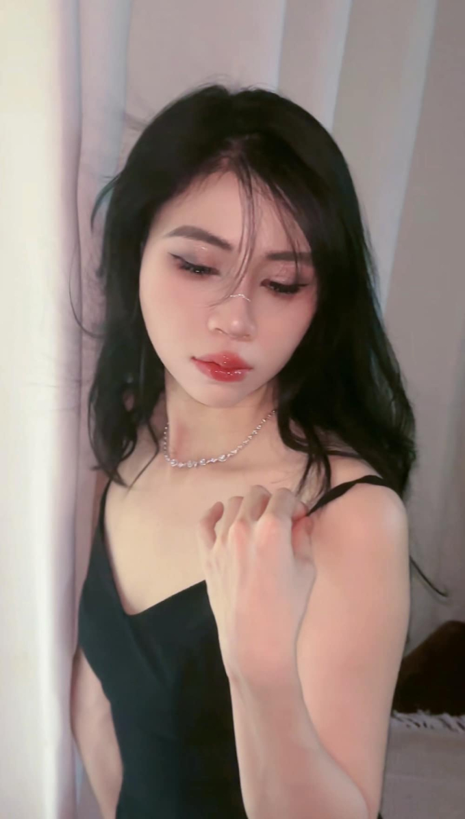 Gấm Kami - Thơ Nguyễn on the Beauty Scale, Public Reactions Contrast Towards Their New 'Rebirth' Looks 5 43541350274531632647969081973736648444078091n 1348 1712738961750 1712738961817295473979