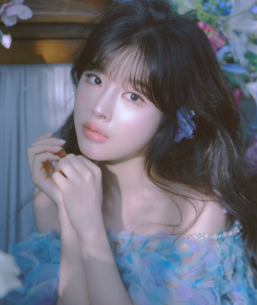 The Caster Who Looks Like a Muse, Confidently Shows Off Her Shoulders, Leaving Fans Heartbroken 5 anh chup man hinh 2024 04 21 luc 062825 1713656056010388542135