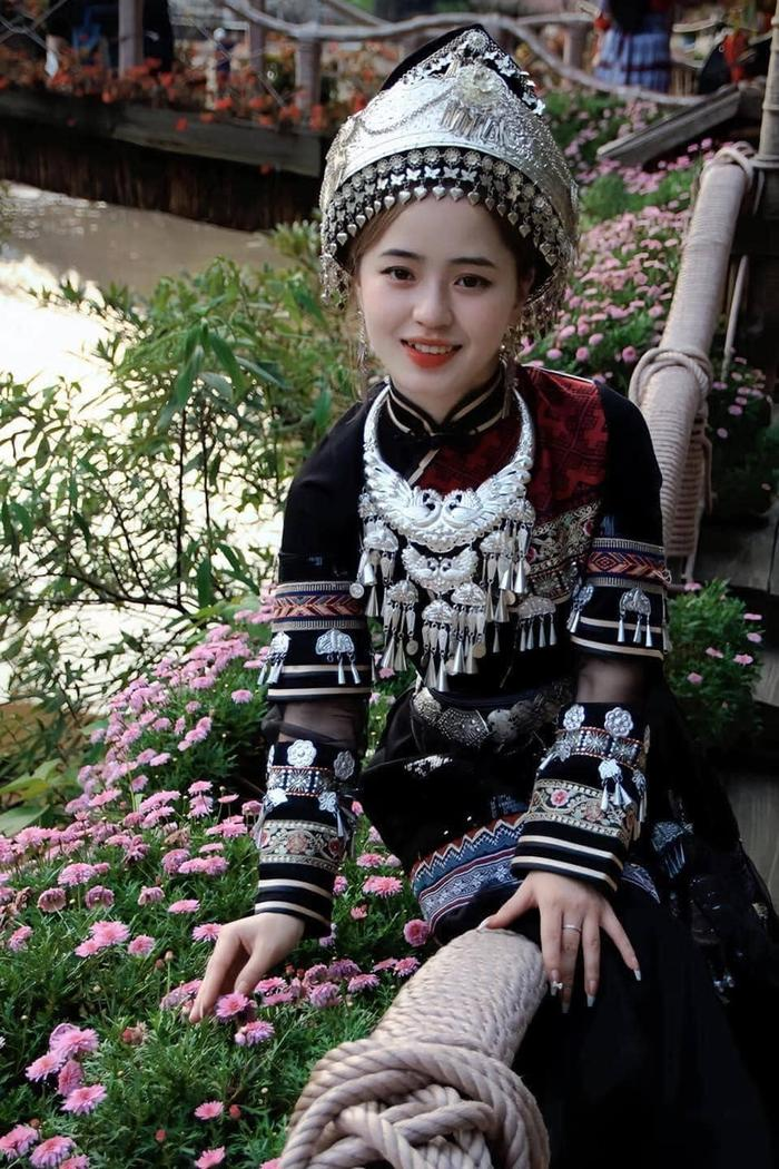 The Famous Lê Seller Girl from Hà Giang Transforms, Unrecognizably Alluring 5 photo 1712362277519 1712362277717798586027