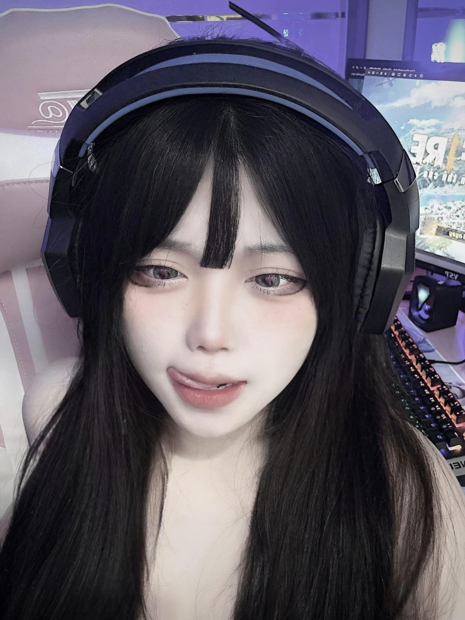 Female Gamer Cosplays Luffy, Showcases Impressive Physique and Breathtaking 'Soul' 13 39548857614213104684483823793894766018150521n 17160019781871961388698