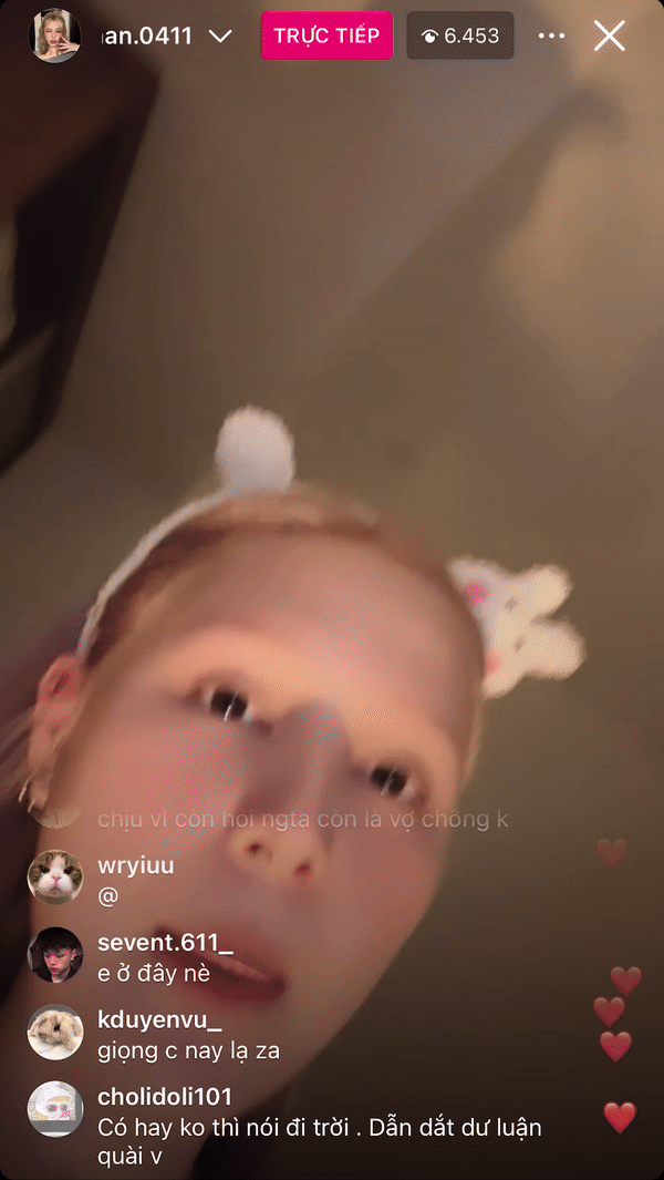 Xoài Non's Awkward Response to Questions About Xemesis, Moving Out of Mansion, Hasty Live Stream Shutdown After 2 Minutes 1 Xoài Non during her livestream on the evening of June 6