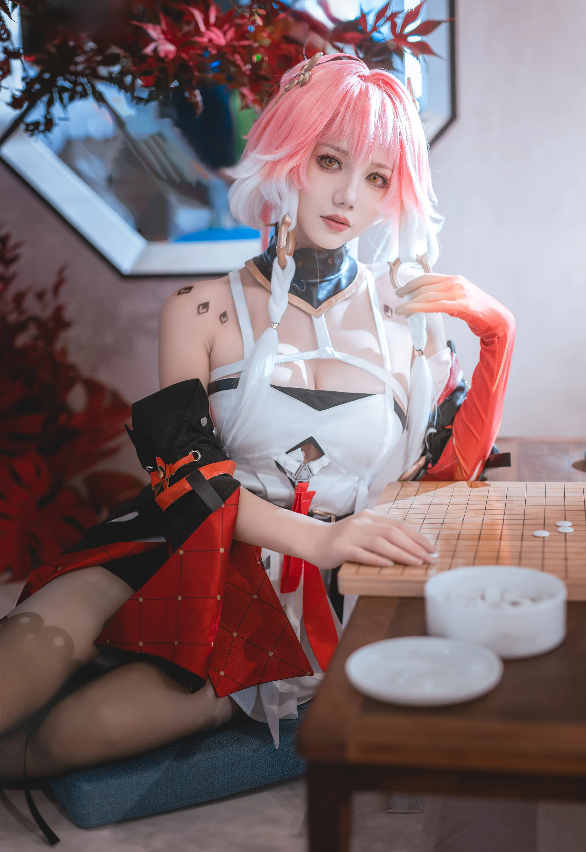 Boosting Luck for Wuthering Waves Gamers with a "Fire" Photo Set of Changli in Real Life 7 The cosplay photo set of the female coser from China excites the online community.