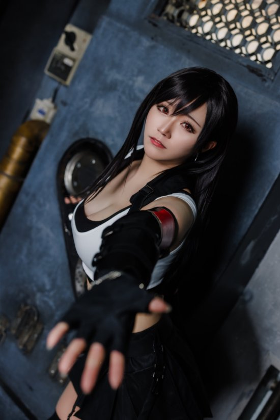 Surprised by the Real-Life Version of Tifa, More Attractive than in the Game, Fans Rate 10/10 8 photo 1721381002337 17213810026521954155904