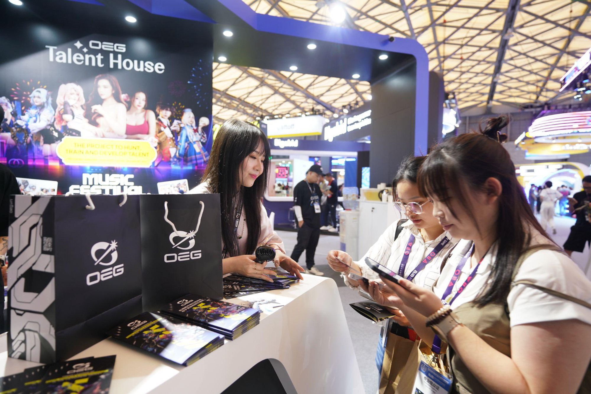 OEG - What Does the Vietnamese eSports Unit Bring to Asia's Largest Technology Exhibition, ChinaJoy 2024? 4 photo 1722072814041 17220728144971142198626