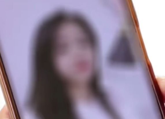 Hot Loan of Hundreds of Millions to Support Female Streamers, 50-Year-Old Man Still Gets Blocked 1 photo 1722240820326 1722240821583413263898