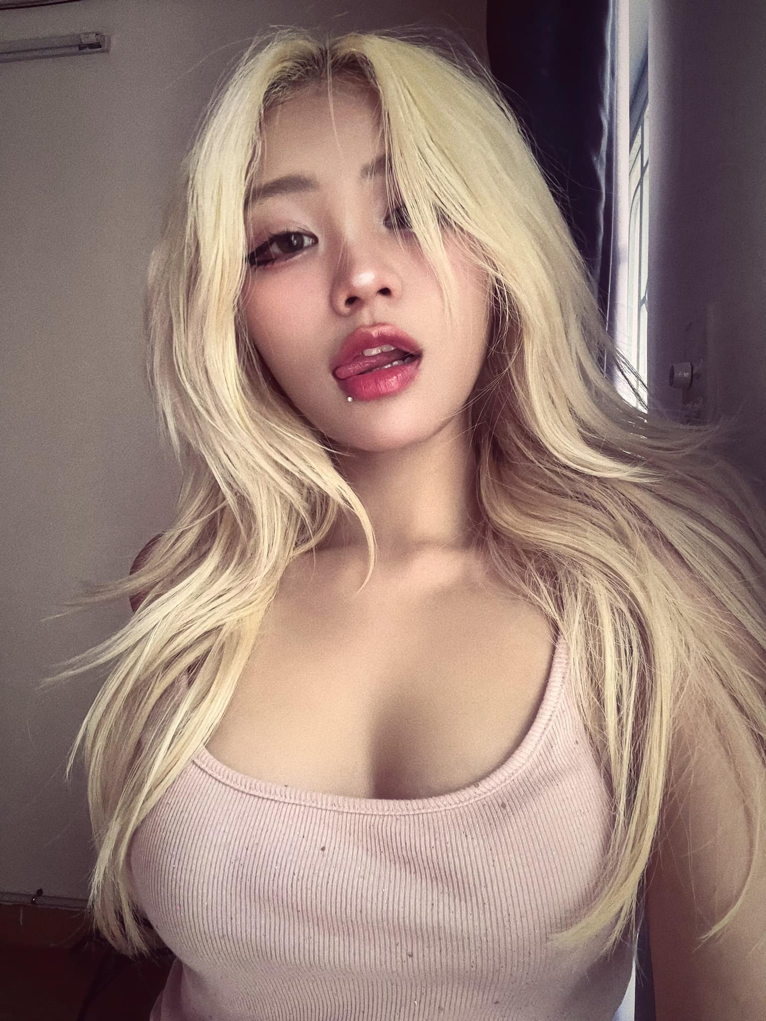 Beautiful streamer with a "beyond-standard soul" rumored to be dating a rapper boyfriend? 6 4449250822209310402736733537542509434350032n 17237175428461844610552