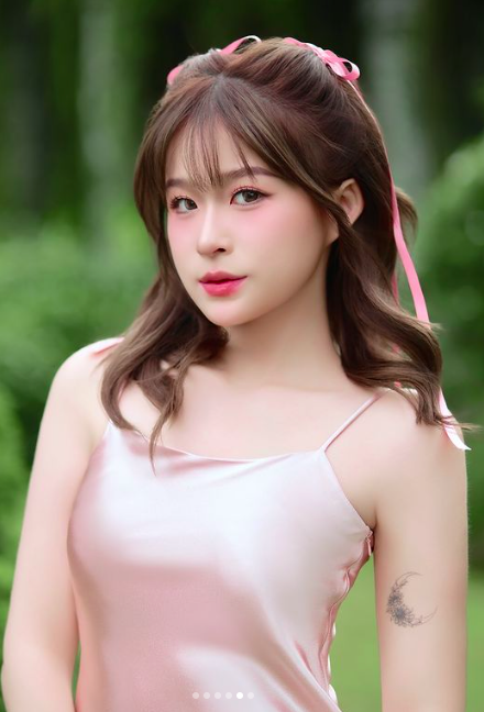 Beautiful Liên Quân Girl Flaunts Stunning Looks Like an AI, Unafraid to Transform into Sexy 2 anh chup man hinh 2024 08 04 luc 112435 17227480932441201476403