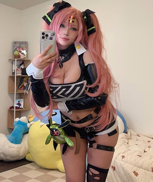 Cosplay Character from Zenless Zone Zero, Female Streamer Hotter Than the Original 3 anh chup man hinh 2024 08 10 luc 212944 17233002479381238198460