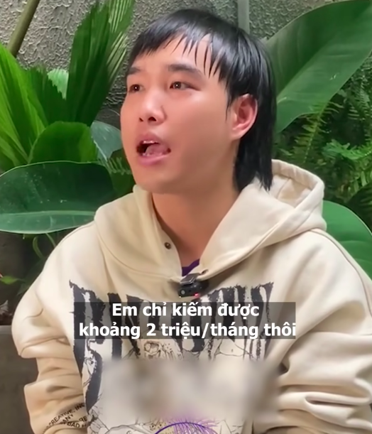 Reemerging After Hiding, This Famous "Parody King" Falls into a Desperate Situation 4 anh chup man hinh 2024 08 12 luc 084820 1723429379384816612664