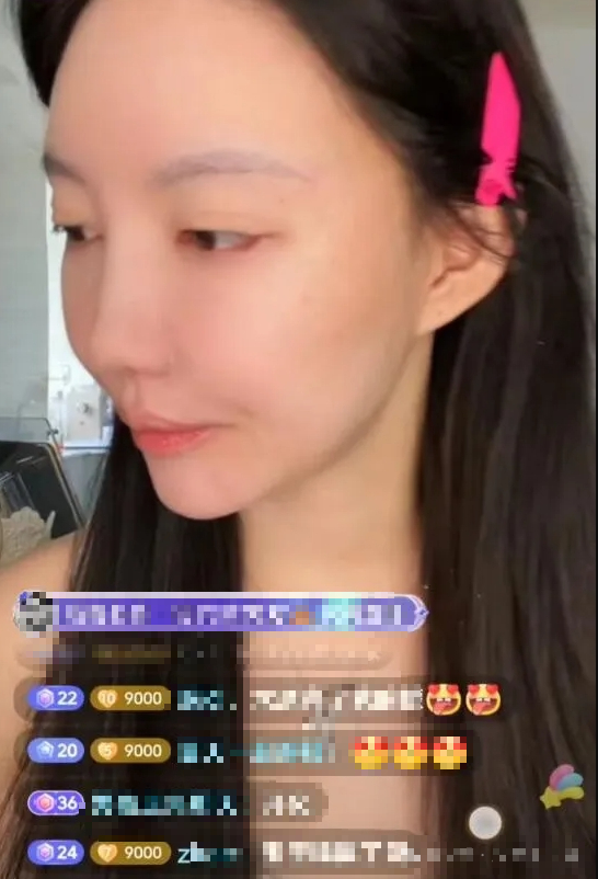 Bold Female Streamer Reveals Natural Look to Test Fan Reactions 3 edit 17230904005171192115970