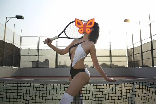 Controversial Hot Girl Shows Off Her 8-Hour Per Day Pickleball Achievement 5 edit mac ao tam mot manh cf4b69 17242999906371667659034