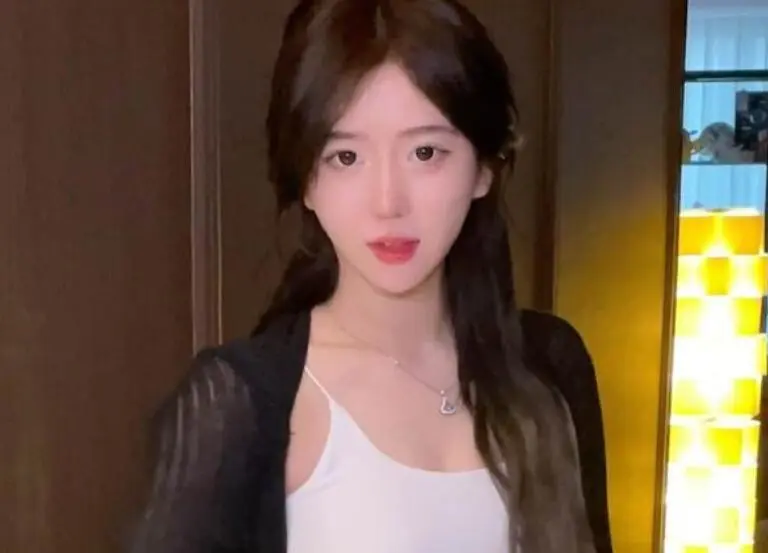 Dramatic Drop in Views: Female Streamer Uses 18+ Tactics to Attract Audience 2 photo 1722659864826 17226598650321433906800
