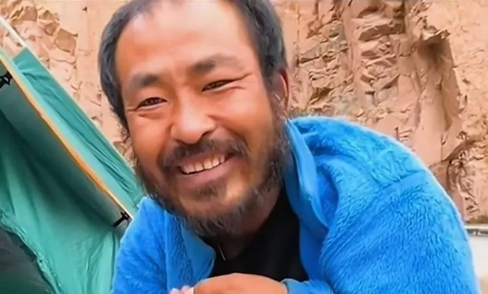 Heartbroken Gamer Retreats to the Mountains for Healing, Ages 20 Years 2 photo 1723177489502 1723177489737951091437