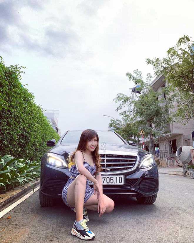 Uyên Pu Reveals the Reason for Retirement, Giving Up a Job Earning Hundreds of Millions a Month 2 photo 1724058445200 17240584453081872464447