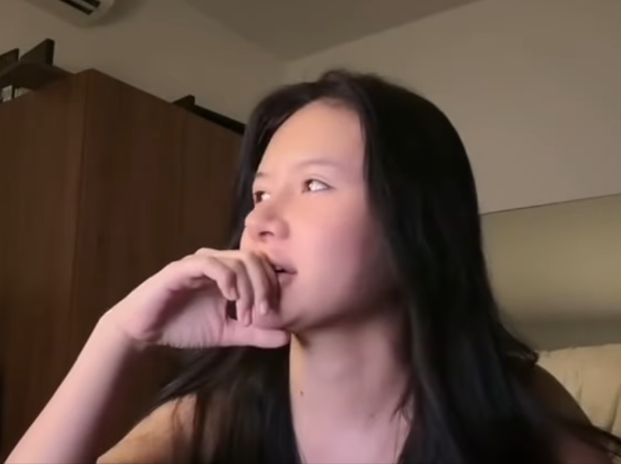 Xuân Ca Goes Bare-Faced on Livestream, Directly Addresses Recent Drama 3 screenshot 2024 08 15 104926 172369445162413342366