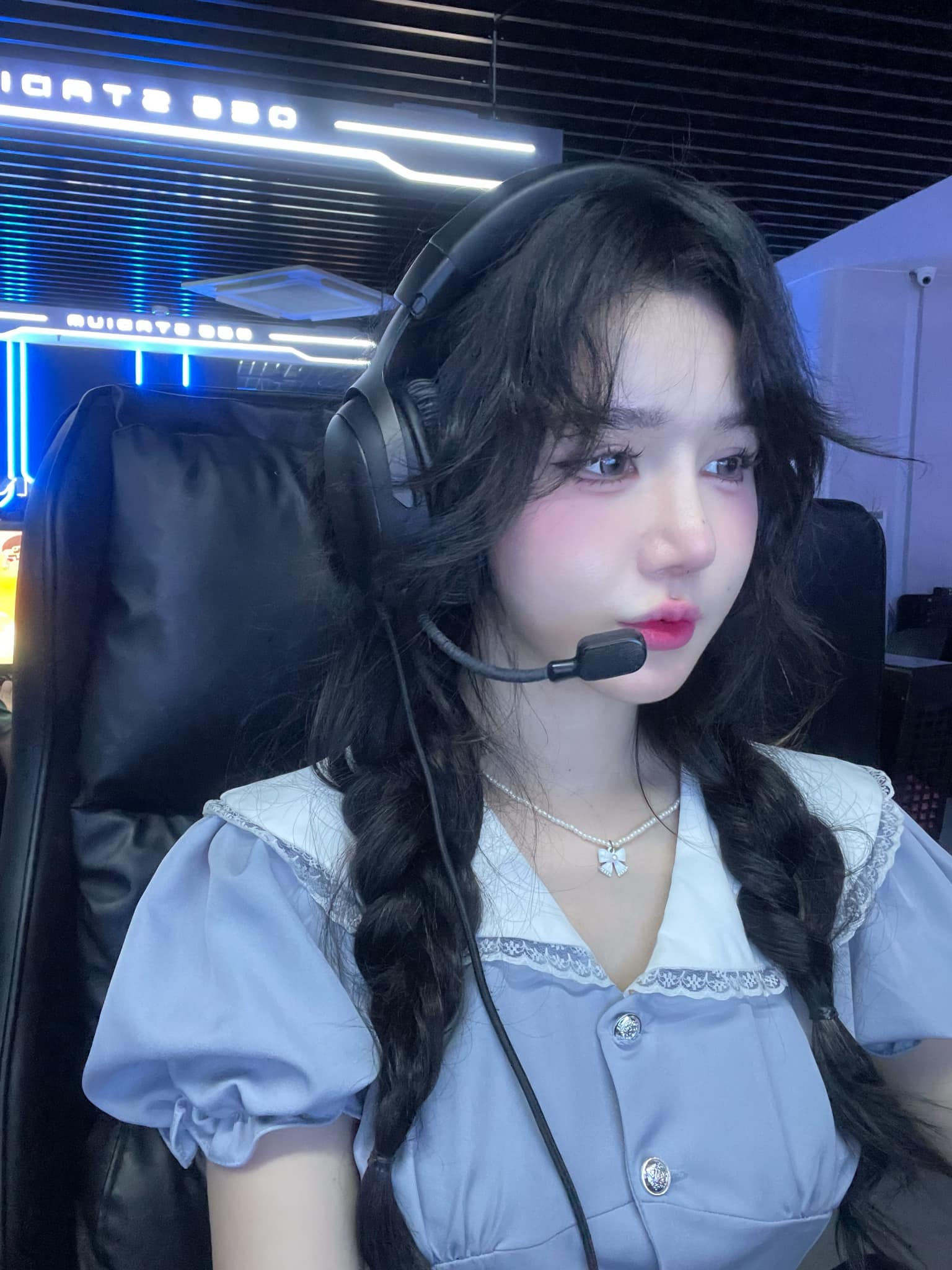 The Natural Look of the Hot Girl with 300,000 Followers from the Internet Cafe 6 45474292929031562198230721650309212905870353n 17254359595111026164996