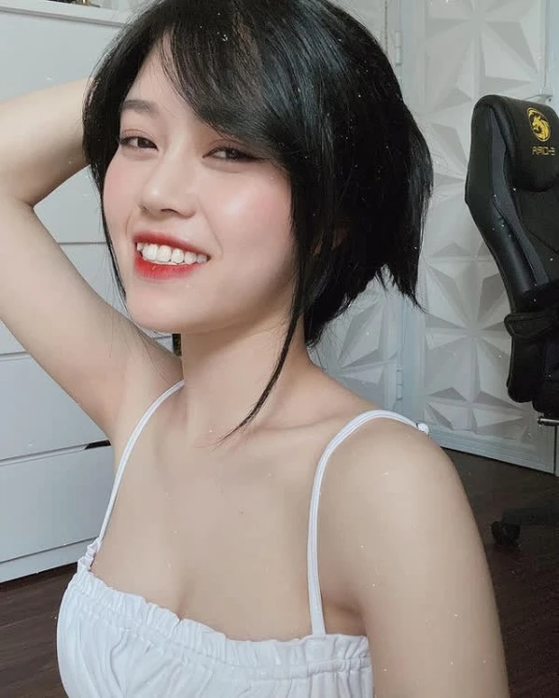 Once Donated Hundreds of Millions by Fans, Female Streamer Makes a Comeback with a Surprising New Look 1 photo 1725181611253 17251816132772140572732