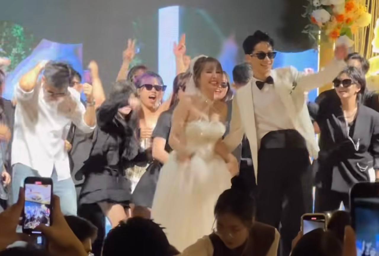 Beautiful Assassin Ngân on Her Wedding Day, Duets Sweetly with 9-Year Younger Husband 5 photo 1726909931046 17269099333031457112989