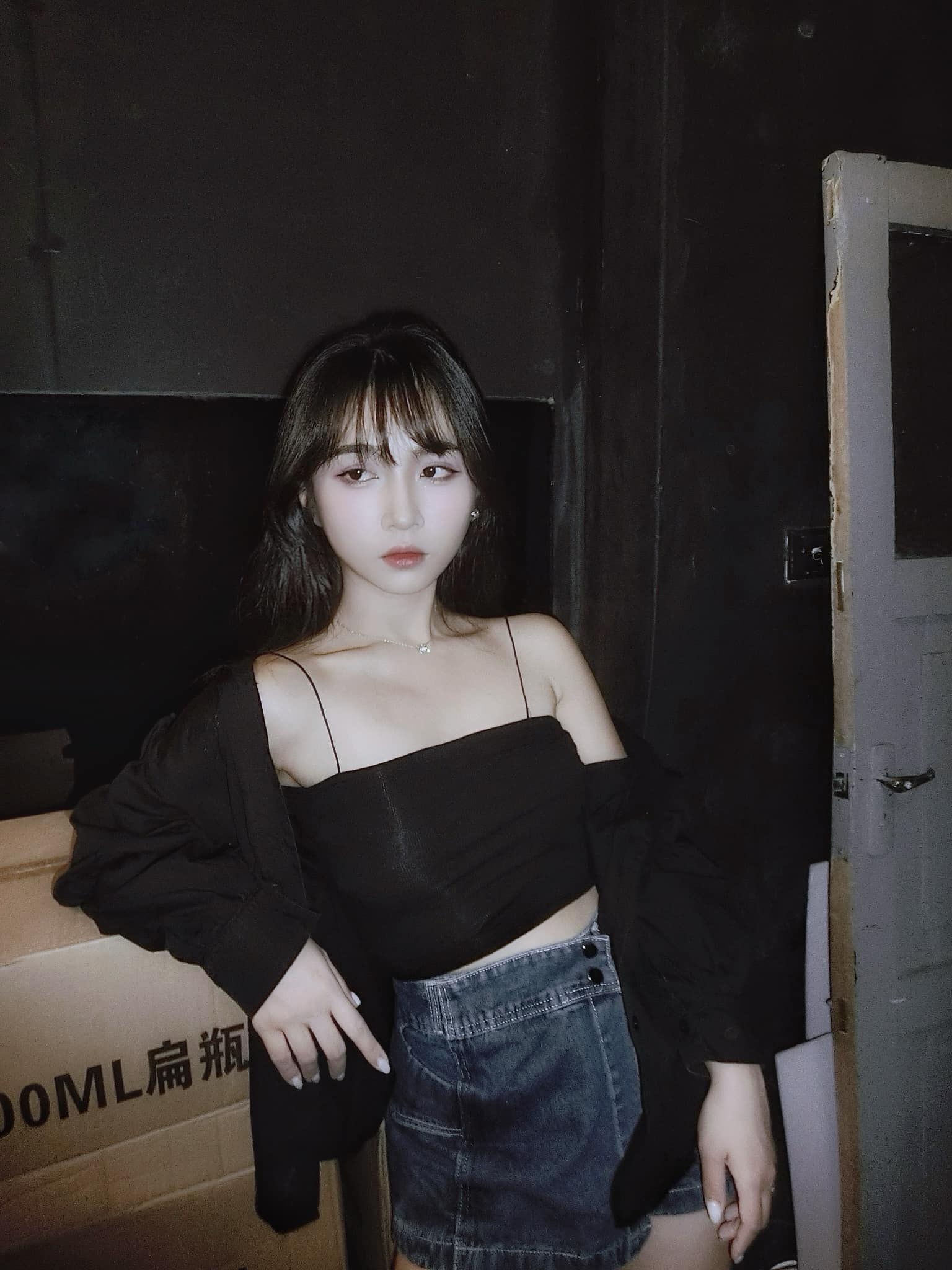 Who is the special fan girl checking in with Vietnam's Esports prodigy? 8 40593763029689215432392202904081864934064355n 17290699629761155617532